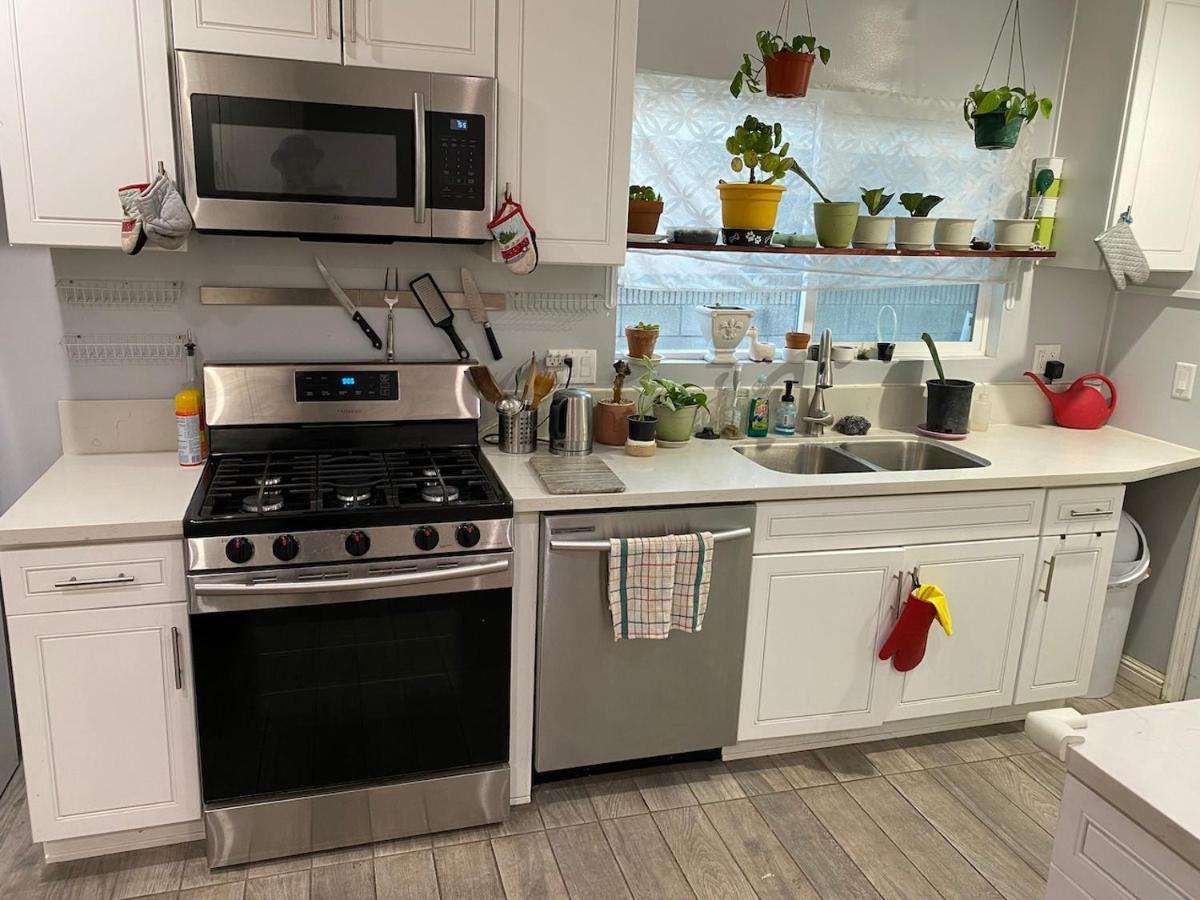 Private Room In La With Free Wifi And Tv With Shared Kitchen Los Angeles Exterior photo