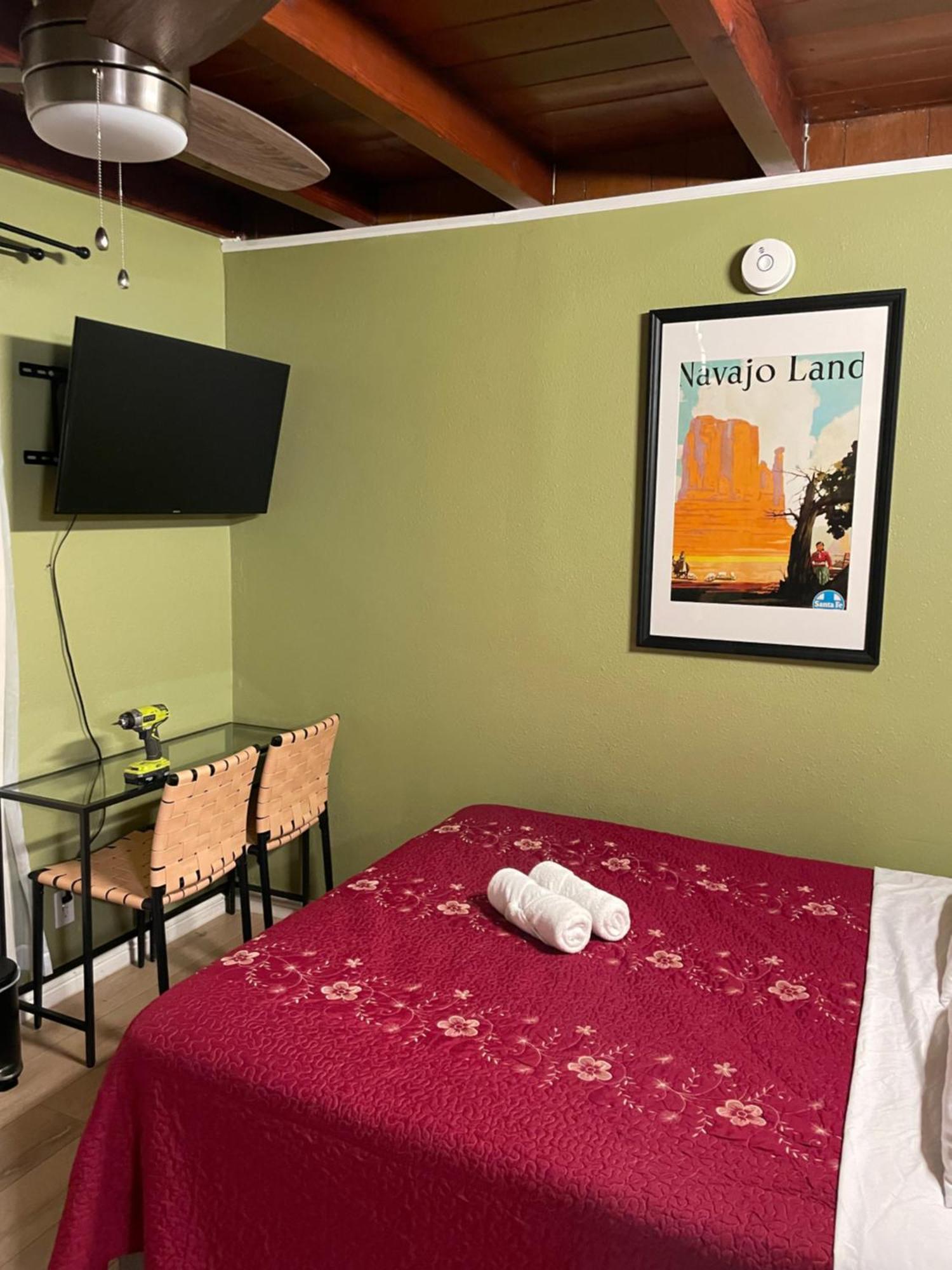 Private Room In La With Free Wifi And Tv With Shared Kitchen Los Angeles Exterior photo