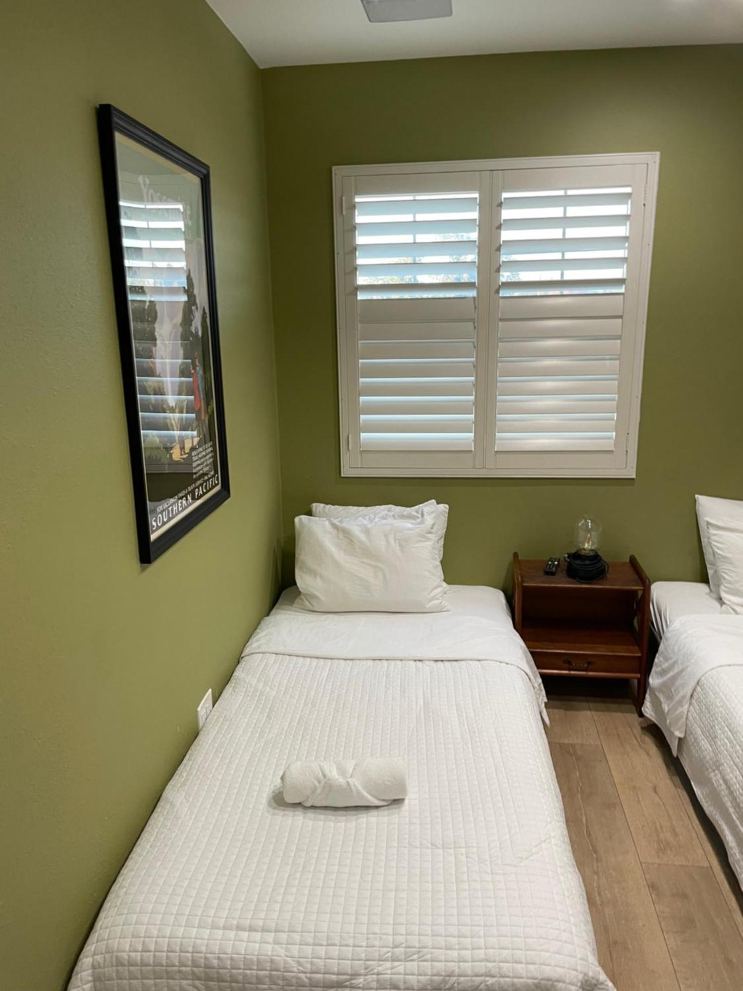 Private Room In La With Free Wifi And Tv With Shared Kitchen Los Angeles Exterior photo